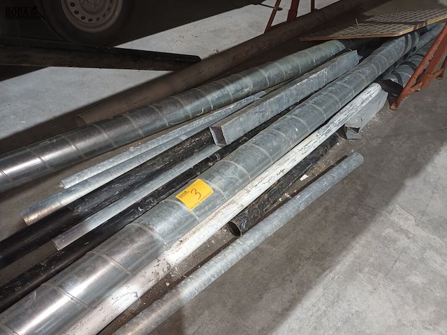 Lot 3 - rook- en waterafvoerbuizen - afbeelding 1 van  3