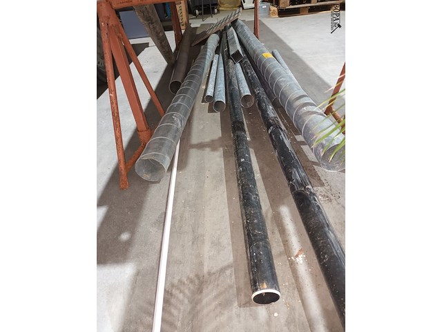 Lot 3 - rook- en waterafvoerbuizen - afbeelding 2 van  3