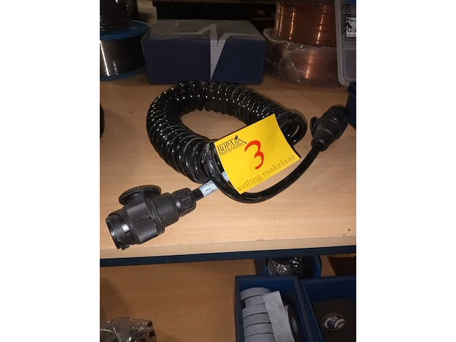 Lot 3 - spiraal verlengkabel - afbeelding 1 van  2