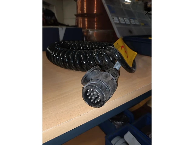 Lot 3 - spiraal verlengkabel - afbeelding 2 van  2