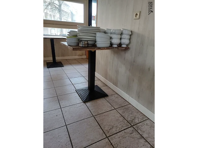 Lot 3 - tafels - 8 stuks - afbeelding 5 van  6