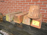 Lot 3 - terracotta bloembakken. 5 stuks