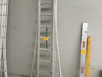 Lot 3 - uitschuifbare aluminium ladder - afbeelding 1 van  4