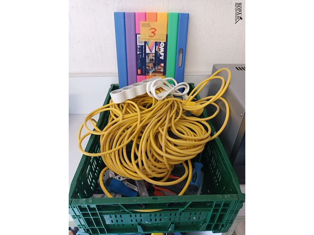 Lot 3 - werkmateriaal - afbeelding 1 van  4