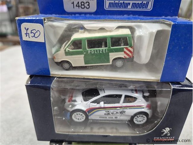 Lot 3 stuks - afbeelding 2 van  3