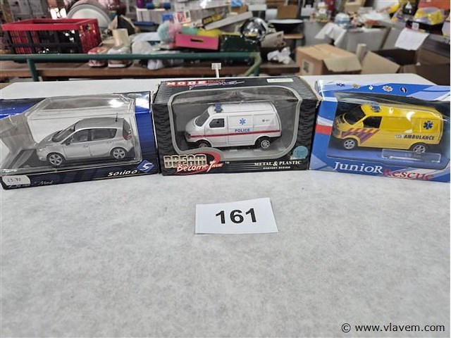 Lot 3 stuks - afbeelding 1 van  3