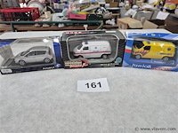 Lot 3 stuks - afbeelding 1 van  3