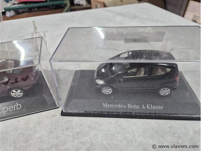 Lot 3 stuks - afbeelding 2 van  3