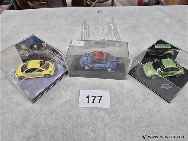 Lot 3 stuks - afbeelding 1 van  3