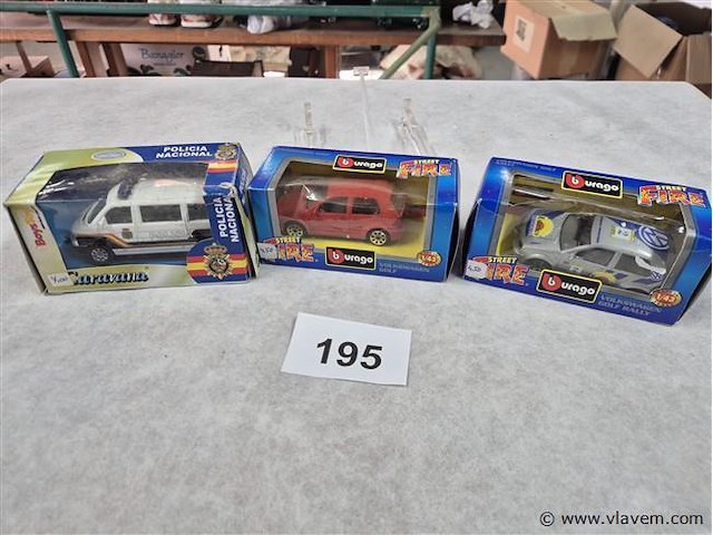 Lot 3 stuks - afbeelding 1 van  3