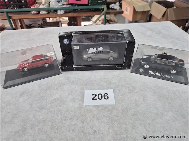 Lot 3 stuks - afbeelding 1 van  3