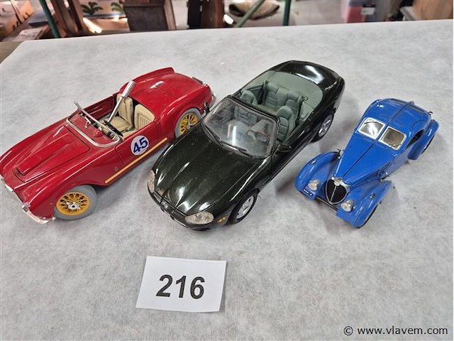 Lot 3 stuks - afbeelding 1 van  3