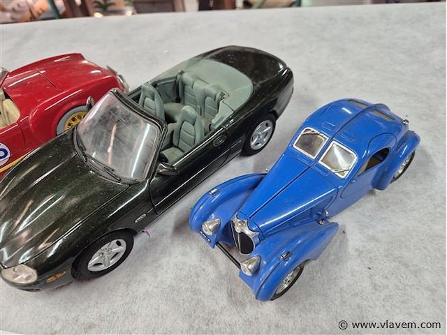 Lot 3 stuks - afbeelding 2 van  3