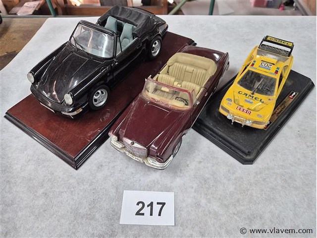 Lot 3 stuks - afbeelding 1 van  3