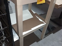 Lot 30 - bijzettafel. 2 stuks - afbeelding 2 van  2