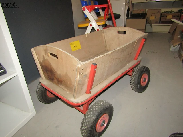 Lot 30 - bolderkar - afbeelding 1 van  2