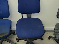 Lot 30 - bureaustoel - afbeelding 1 van  1