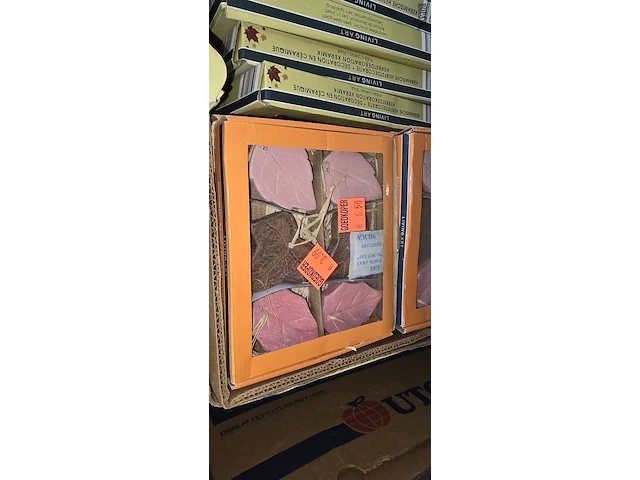 Lot 30 - decoratieve living art sterren en bladeren - afbeelding 3 van  3