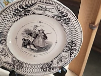 Lot 30 - diverse decoratie borden ong 7 stuks - afbeelding 2 van  13