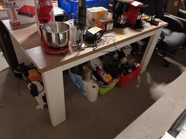Lot 30 - eetkamer tafel - afbeelding 1 van  4