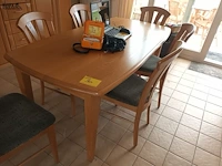 Lot 30 - eetkamertafel - afbeelding 1 van  3