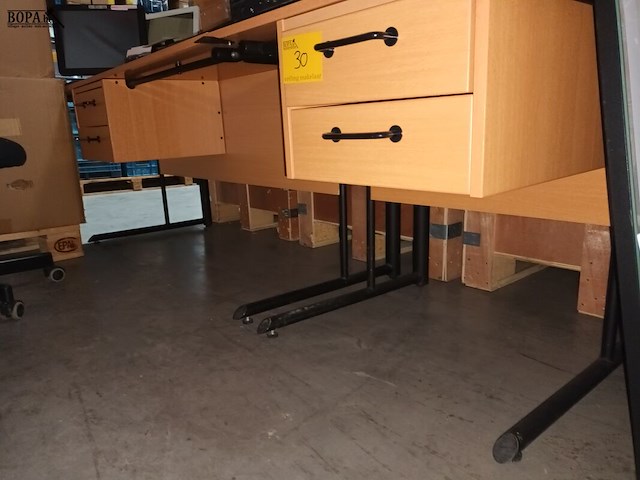 Lot 30 - hoekbureau - afbeelding 3 van  3