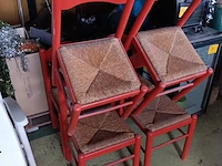 Lot 30 - houten stoelen. 6 stuks - afbeelding 1 van  3