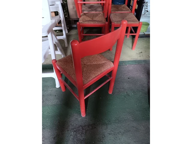Lot 30 - houten stoelen. 6 stuks - afbeelding 2 van  3