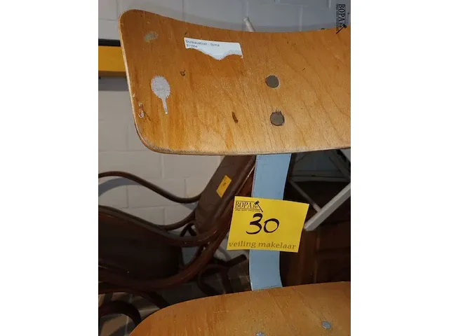 Lot 30 - industriële werkplaatsstoel bima - afbeelding 3 van  6
