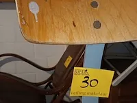 Lot 30 - industriële werkplaatsstoel bima - afbeelding 3 van  6