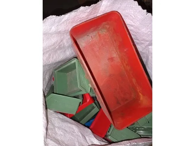Lot 30 - pvc sorteerbakjes - afbeelding 2 van  3