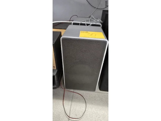Lot 30 - speakers wigo agostic a 11 2 stuks - afbeelding 1 van  4
