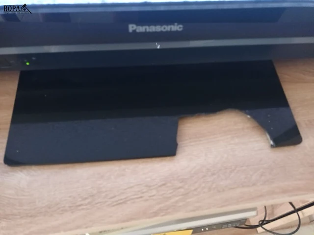 Lot 30 - tv panasonic 104 cm - afbeelding 3 van  4