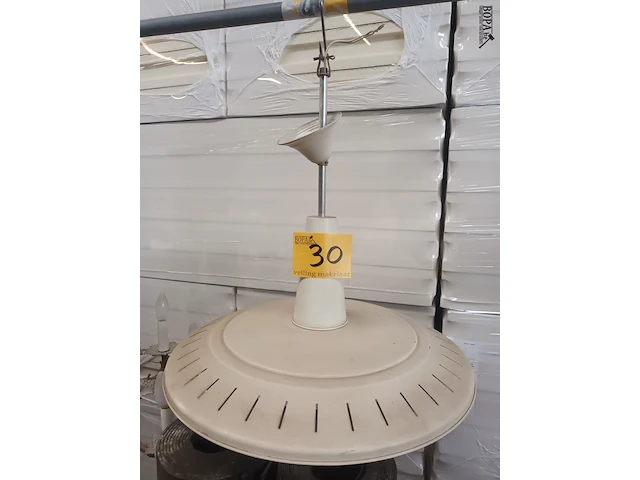 Lot 30 - vintage hanglamp - afbeelding 1 van  3