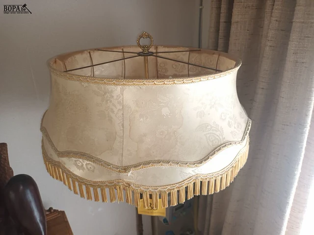 Lot 30 - vloerlamp - afbeelding 2 van  4