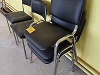 Lot 300 - stoelen. 5 stuks (rokersruimte) - afbeelding 1 van  3