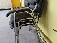Lot 300 - stoelen. 5 stuks (rokersruimte) - afbeelding 2 van  3