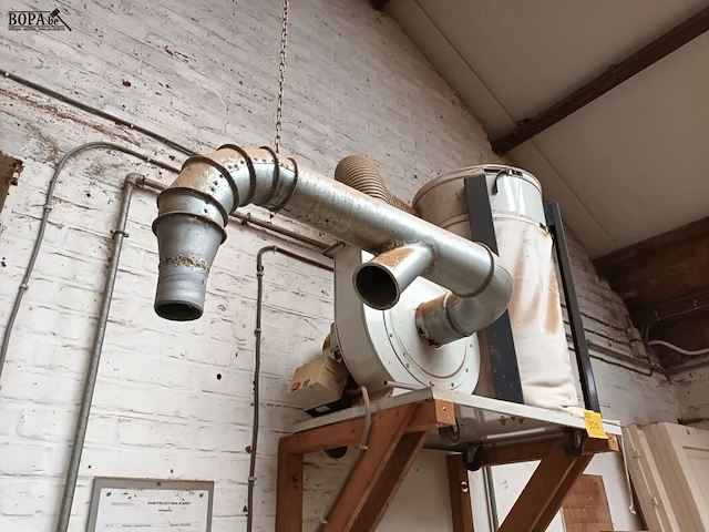 Lot 301 - stofafzuigsysteem - afbeelding 2 van  3