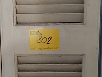 Lot 302 - louvre schuifdeur op rail