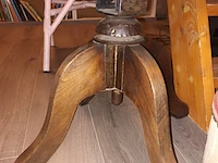 Lot 303 - antieke bureaustoel - afbeelding 2 van  3