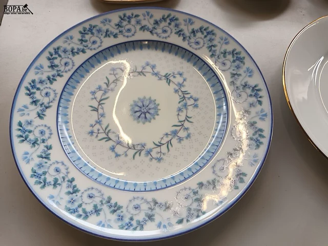 Lot 303 - decoratie limoges porselein. 7 stuks - afbeelding 2 van  5