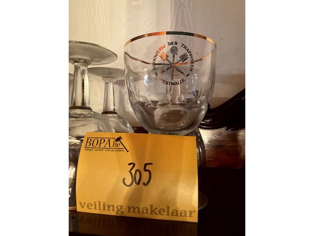 Lot 305 - kristallen trappistenglazen westmalle - afbeelding 2 van  2