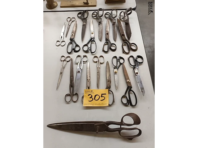 Lot 305 - naaischaren. 20 stuks - afbeelding 1 van  4