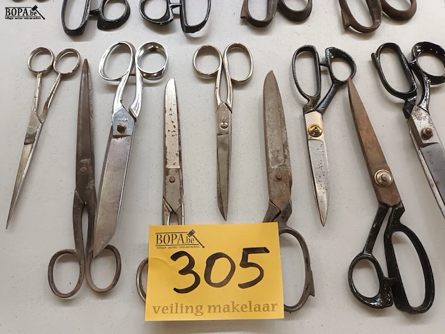 Lot 305 - naaischaren. 20 stuks - afbeelding 4 van  4