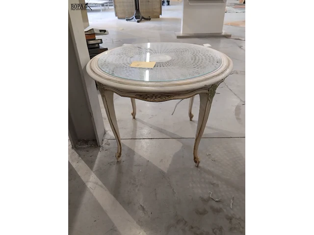 Lot 305 - ronde salontafel - afbeelding 1 van  2