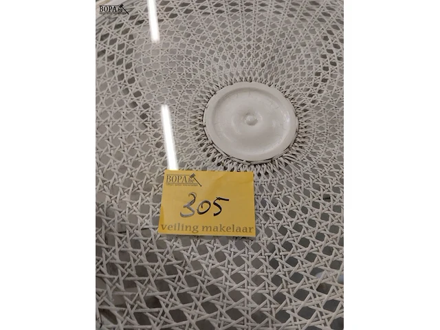 Lot 305 - ronde salontafel - afbeelding 2 van  2