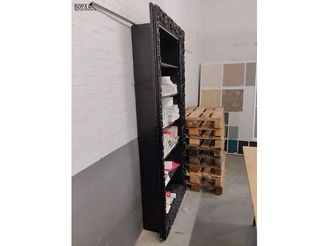 Lot 306 - inbouw boekenkast - afbeelding 2 van  2
