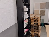Lot 306 - inbouw boekenkast - afbeelding 2 van  2