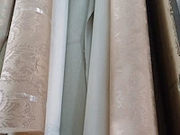 Lot 306 - metalen stapelbak en rollen behangpapier divers - afbeelding 3 van  3