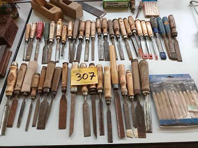 Lot 307 - houtbeitels. 64 stuks - afbeelding 1 van  6